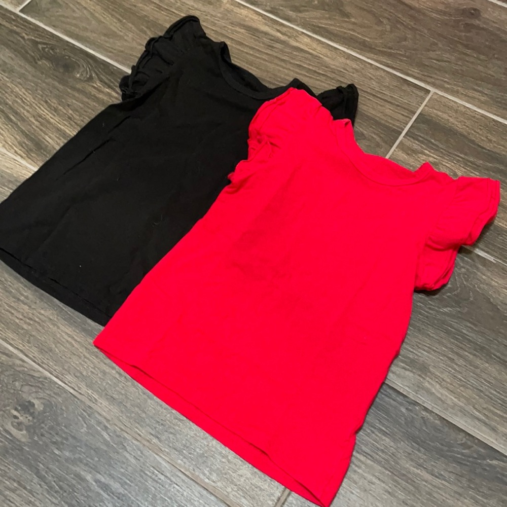 2 Tops • Light weight cotton ruffle short sleeve 4T / 5T